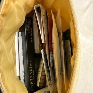 Miscellaneous samples + blonde brow pencil